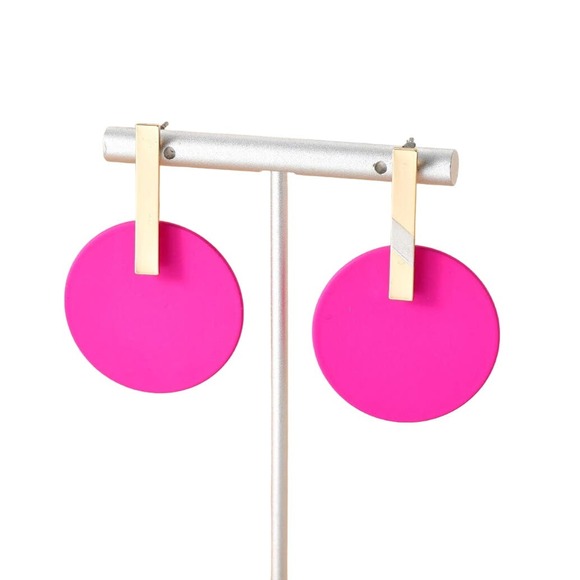 Fuchsia Flair Earrings - Picture 2 of 3